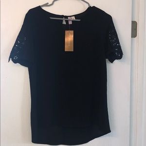 Francesca’s short sleeve blouse